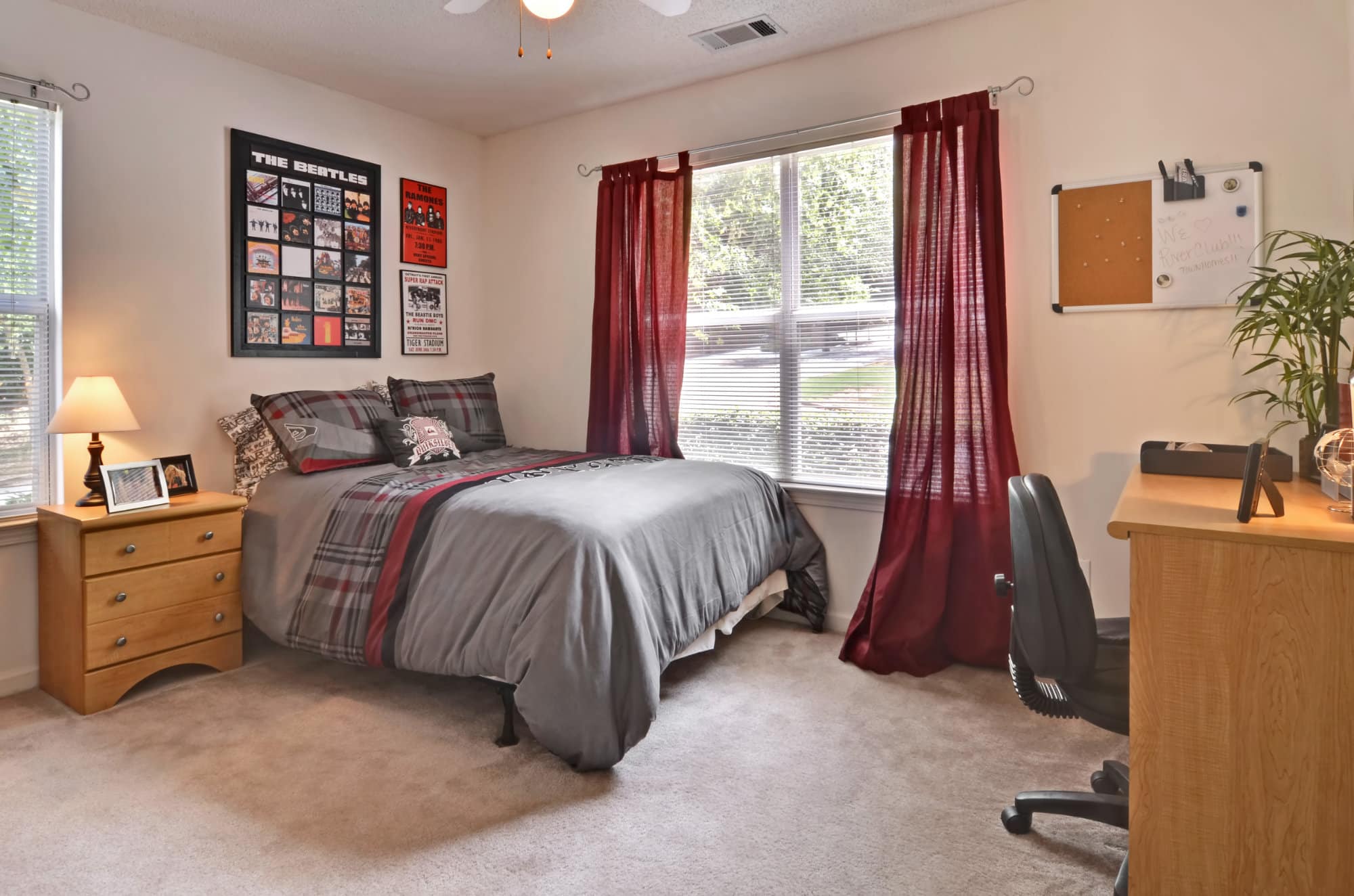 river-club-apartments-off-campus-apartments-near-the-university-of-georgia-athens-georgia-fully-furnished-private-bedrooms