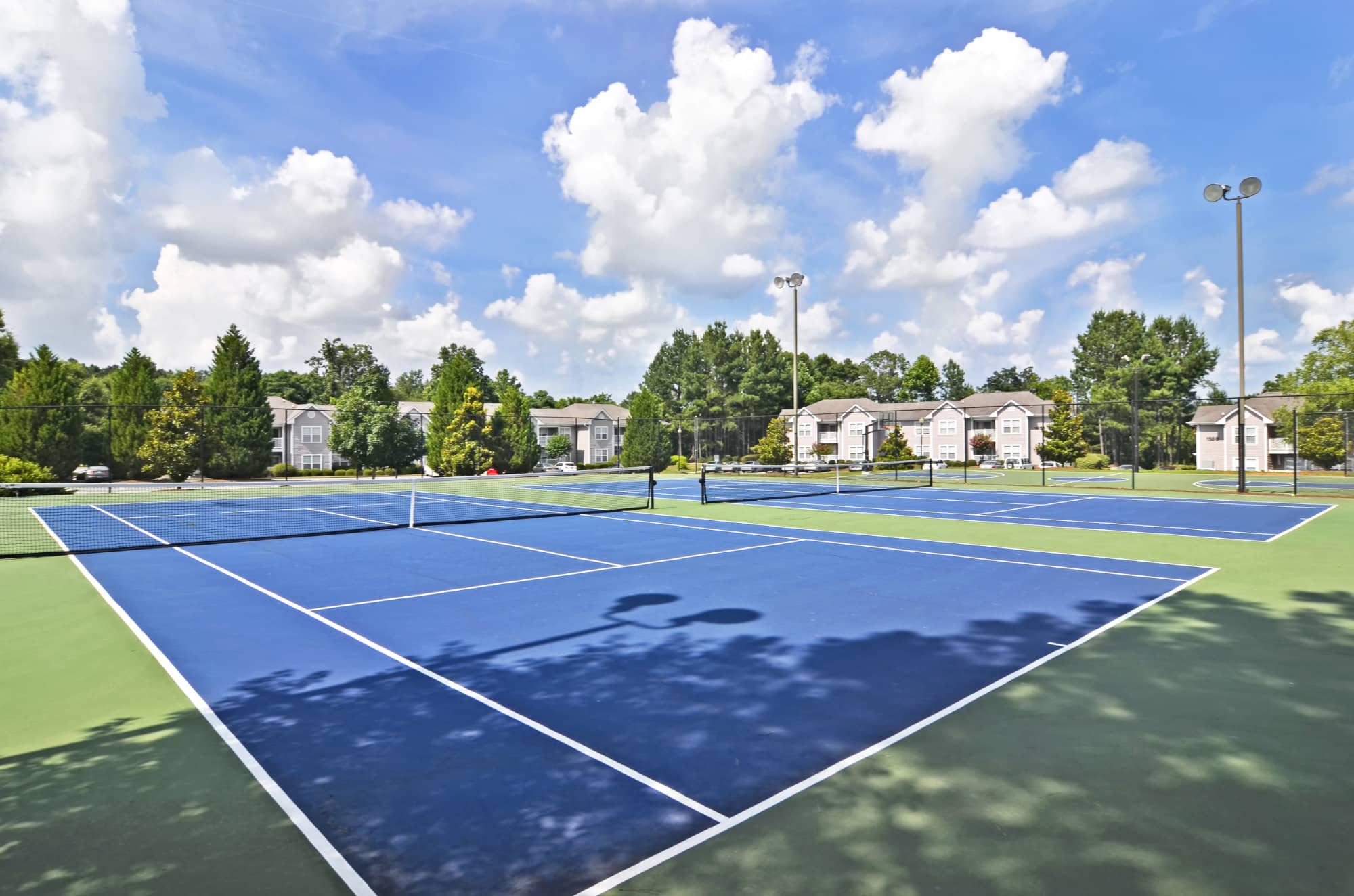 river-club-apartments-off-campus-apartments-near-the-university-of-georgia-athens-georgia-tennis-court