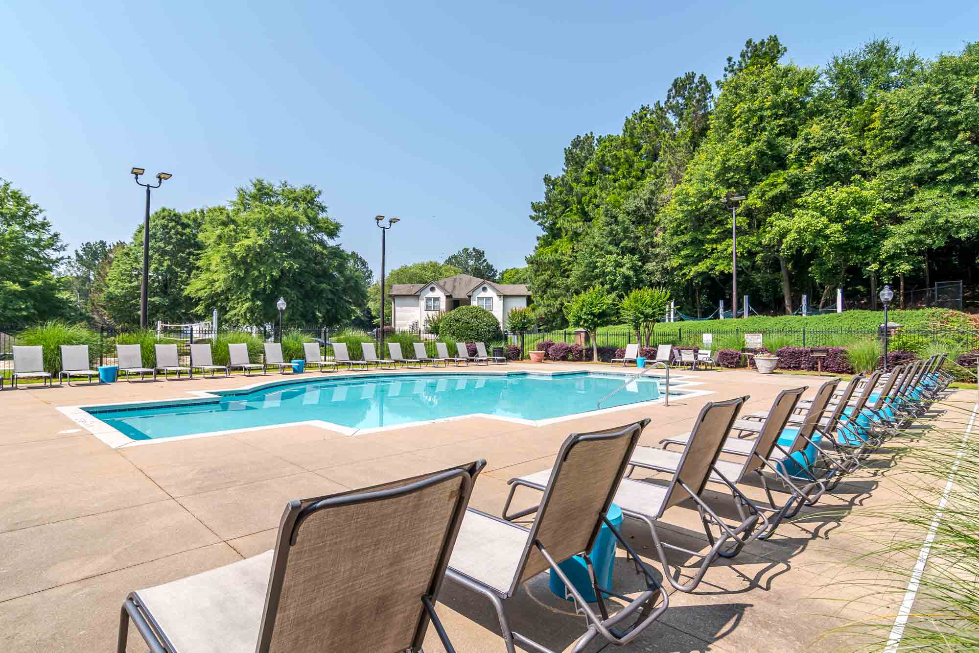 River-Club-Apartments-and-Townhomes-Near-University-of-Georgia-Pool-with-Lounge-Seating