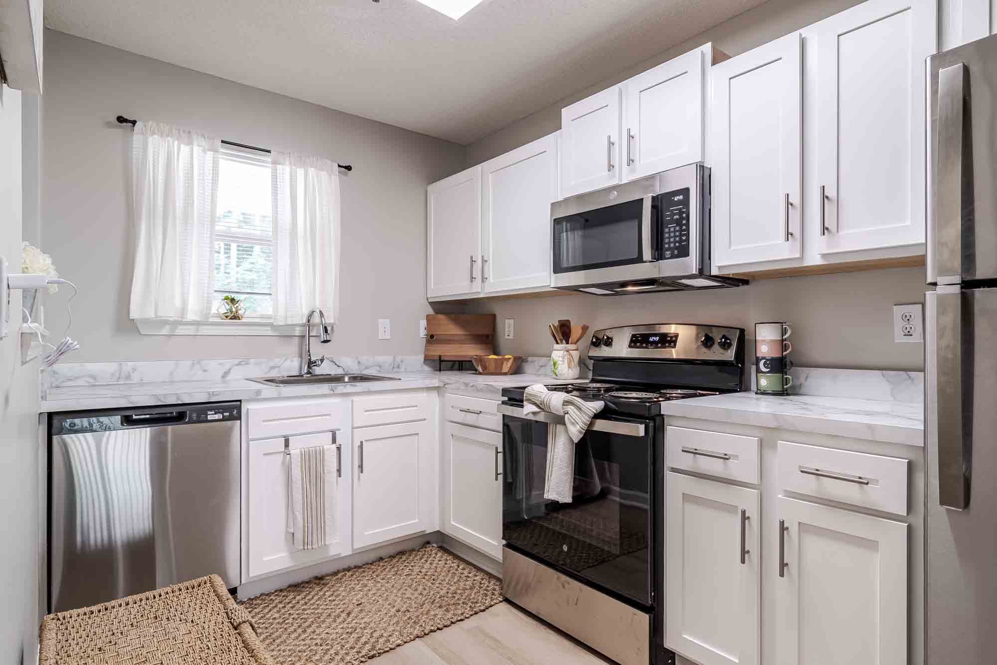 The-Townhomes-at-River-Club-Near-University-of-Georgia-Kitchen