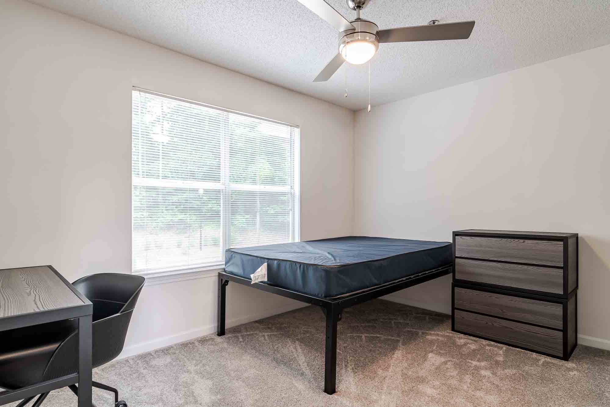 The-Townhomes-at-River-Club-Near-University-of-Georgia-Vacant-Fully-Furnished-Bedroom